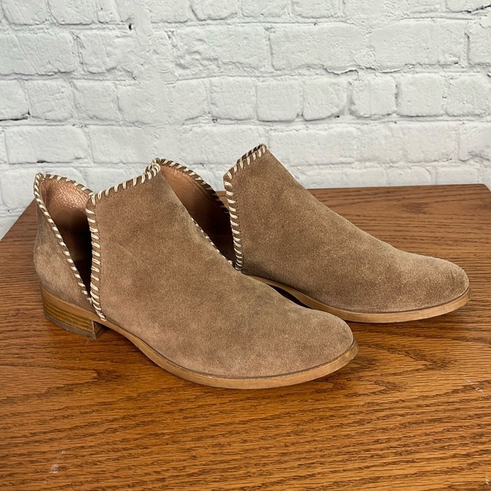 Garnet Hill Women’s EU size 39 Suede Booties Tan